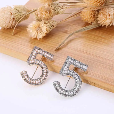 luxury designer jewelry Chain brooches pearl pin  coat accessories brooches for women's clothing free shipping