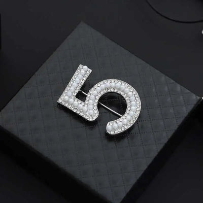 Big Brand Brooches Letter 5 Full Brooches Pins For Women Party Flower Pearl Brooches Jewelry