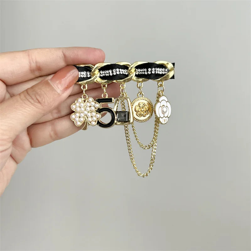 luxury designer jewelry Chain brooches pearl pin  coat accessories brooches for women's clothing free shipping