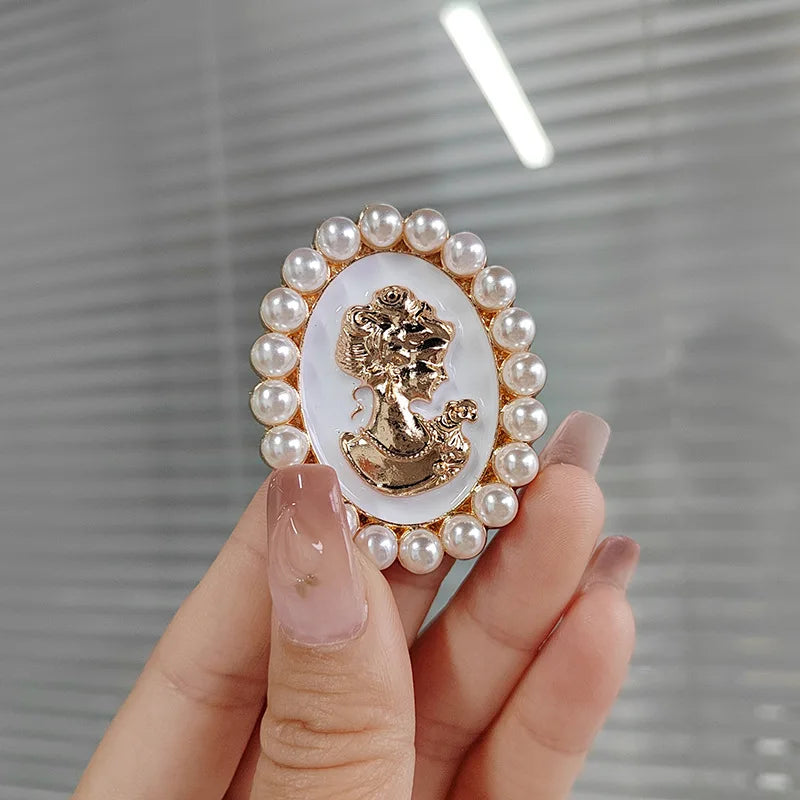 Elegant Silver Color Full of Rhinestone Feather Brooches for Women Men Unisex Luxury Crystal Lapel Safety Pins Party Jewelry