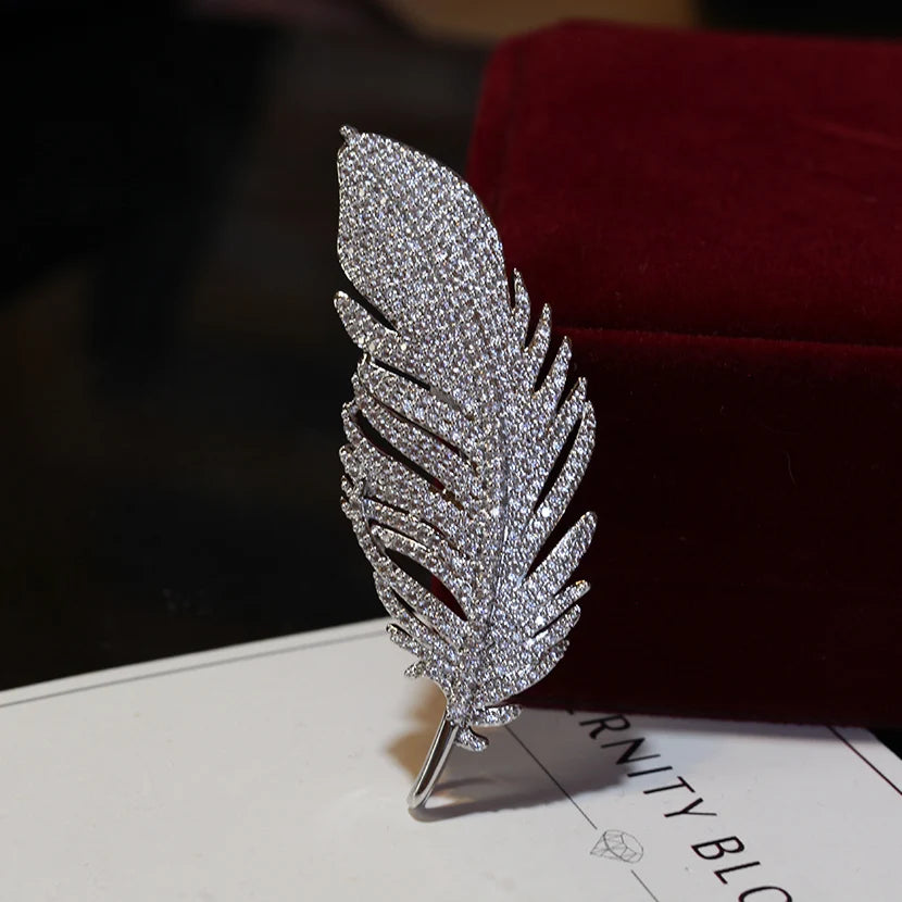 Elegant Silver Color Full of Rhinestone Feather Brooches for Women Men Unisex Luxury Crystal Lapel Safety Pins Party Jewelry