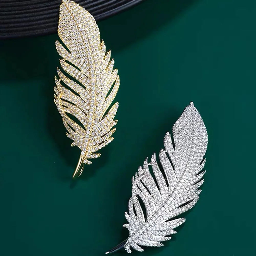 Elegant Silver Color Full of Rhinestone Feather Brooches for Women Men Unisex Luxury Crystal Lapel Safety Pins Party Jewelry