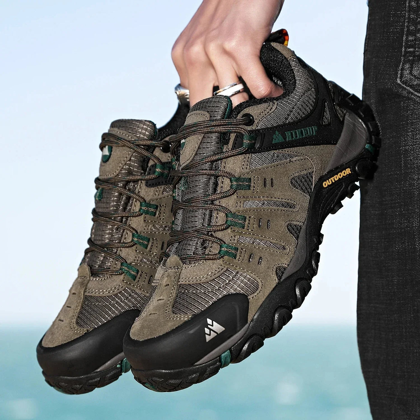 Men Trekking Sneakers
